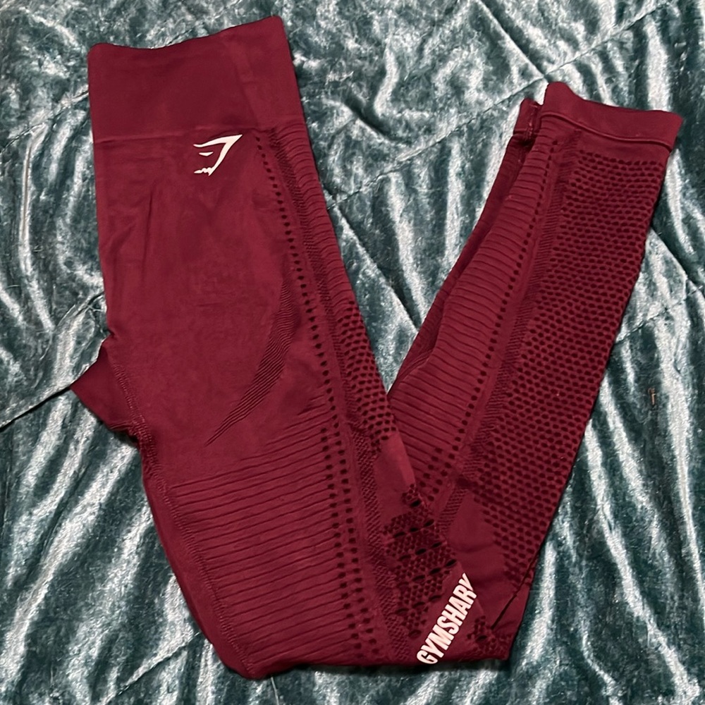 Burgundy GYMSHARK crop leggings